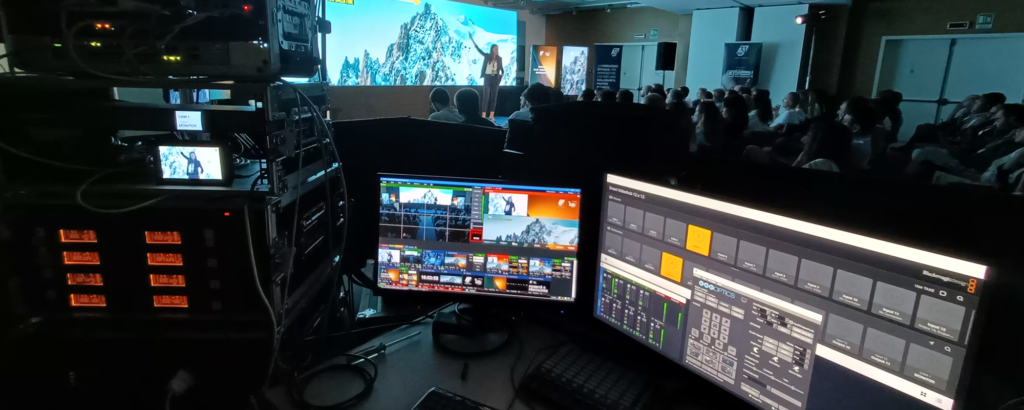 Dal Vivo al Digitale: Il Processo Dietro le Dirette Streaming